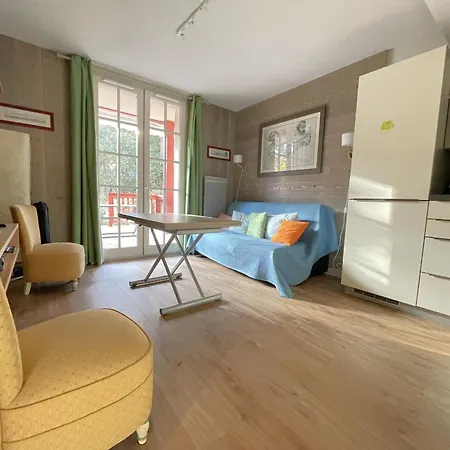 Pour 4 Pers. Avec Terrasse, Jardin Et Parking - Quartier Des Abatilles, - Fr-1-474-58 Apartment *